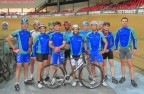 Le TCSQY de sortie sur la piste du Vélodrome National de Saint-Quentin-en-Yvelines