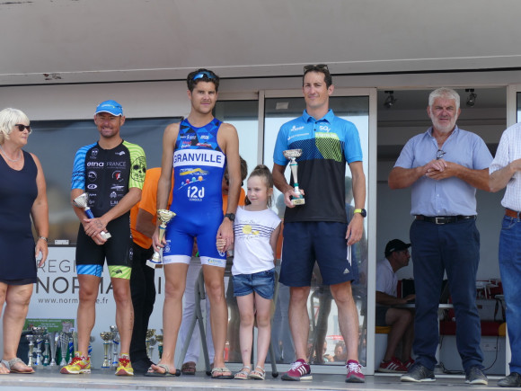 maxime agon coutainville